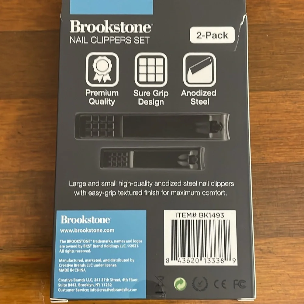 Brookstone NIB Black Nail Clippers Set - Premium Grooming Tools